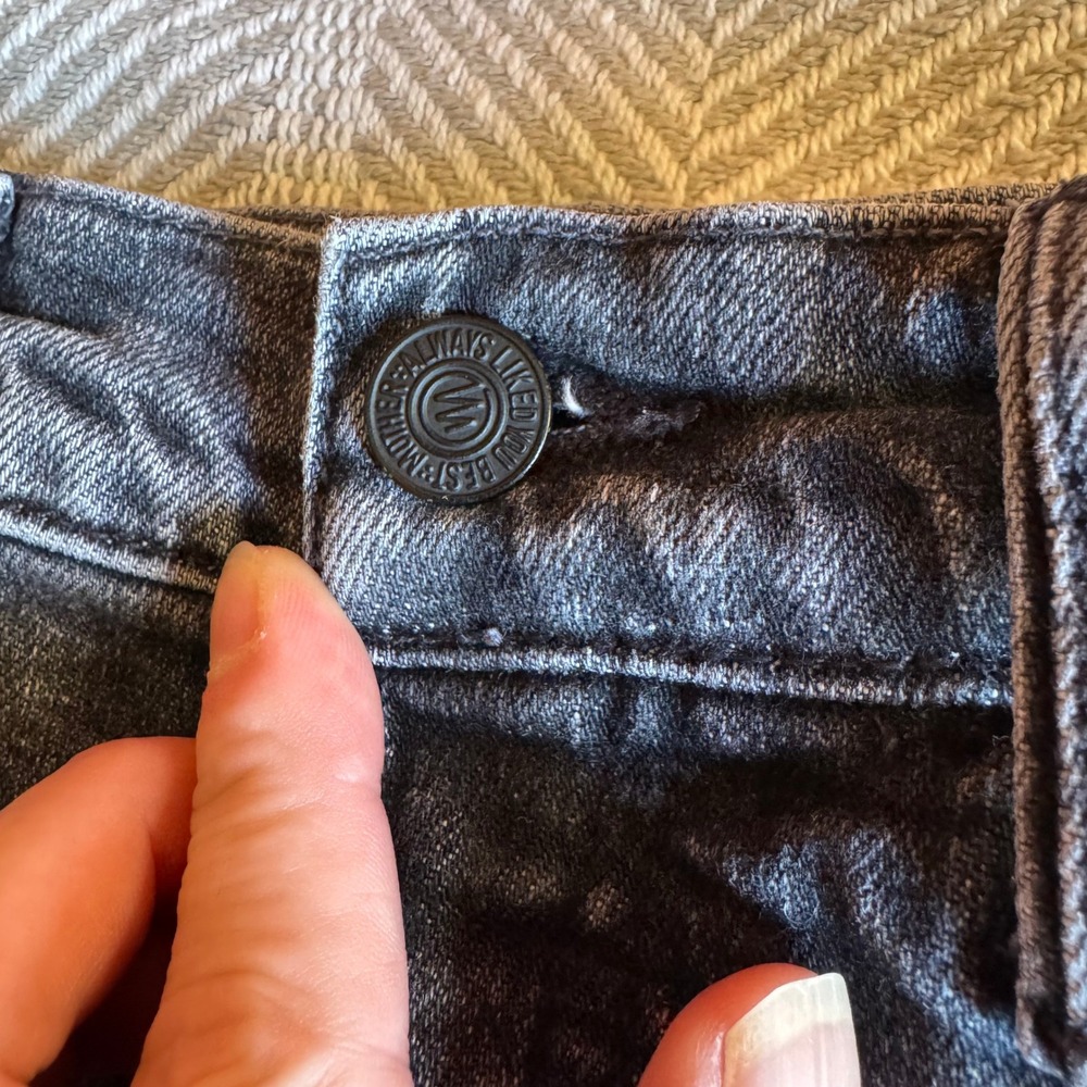 Mother High Waisted Hiker Hover Jeans Midnights With Molly Faded Black Size 26 - Picture 7 of 13